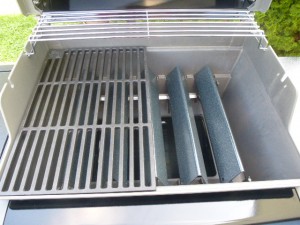 4,2 kg Gusseisen Grillrost für WEBER SPIRIT E 310 320 Grill Guss + 2 Griffe / nur eine Hälfte !